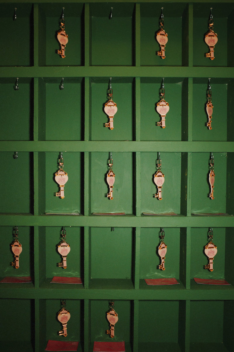 KEYCHAIN THE GRAND HOTEL